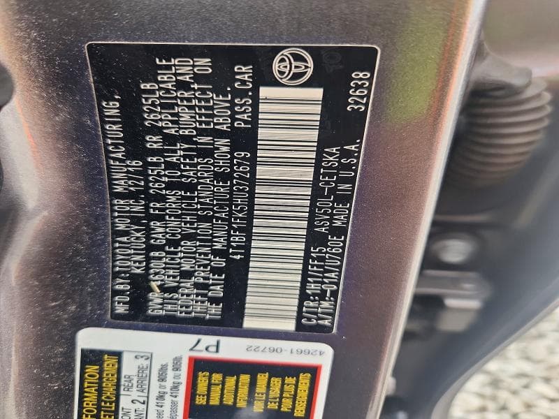 2017 TOYOTA CAMRY SE 12