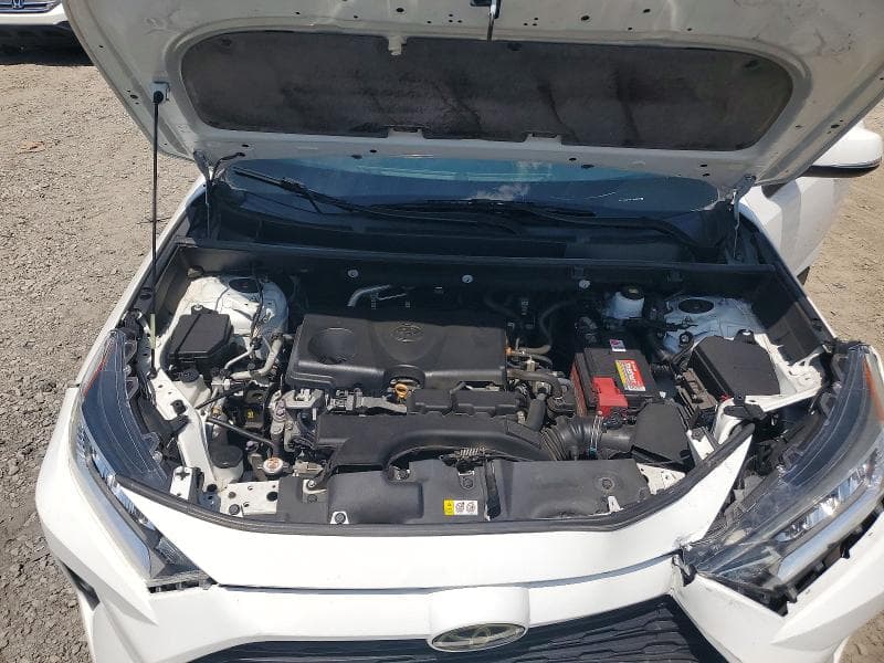 2020 TOYOTA RAV4 XLE 12