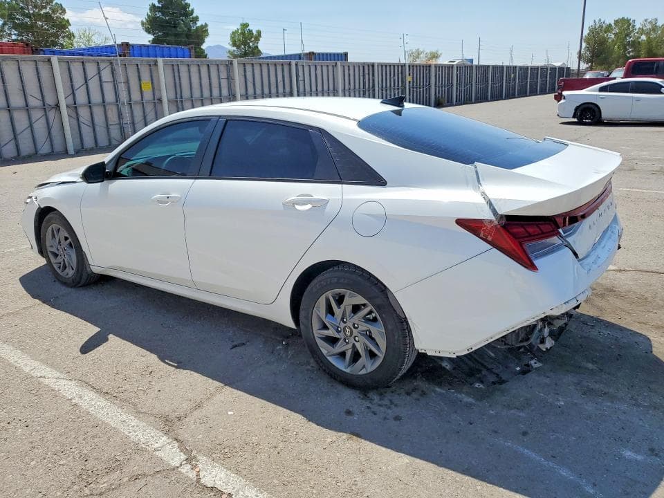 2024 HYUNDAI ELANTRA BLUE 2