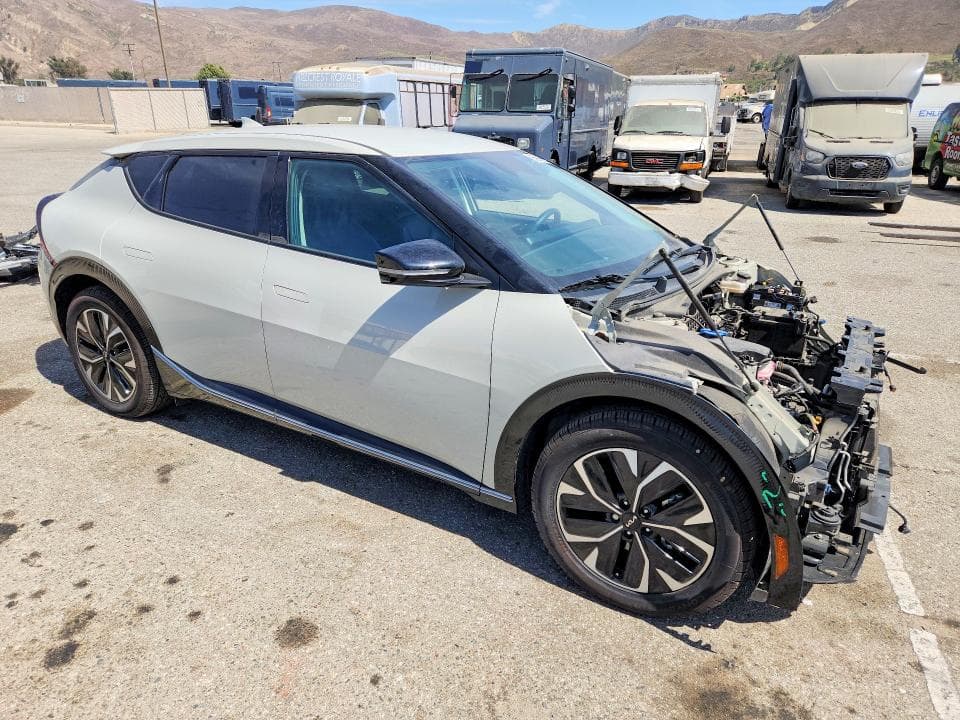 2022 KIA EV6 WIND 4