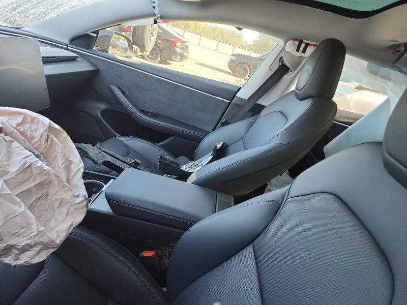2024 TESLA MODEL 3 8