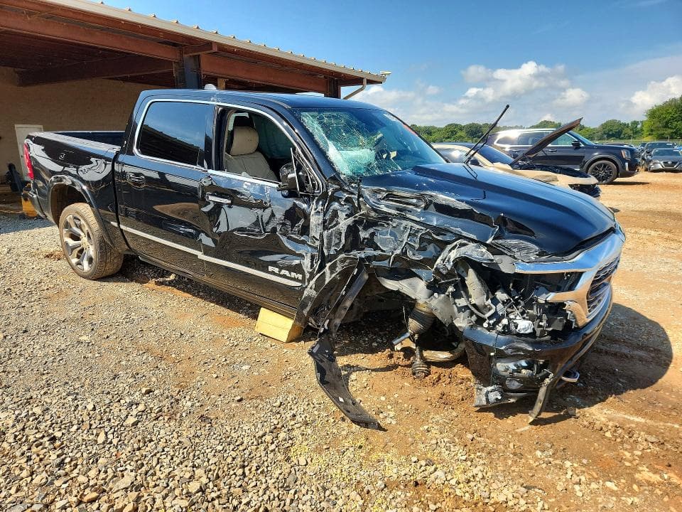 2019 RAM 1500 LIMITED 4