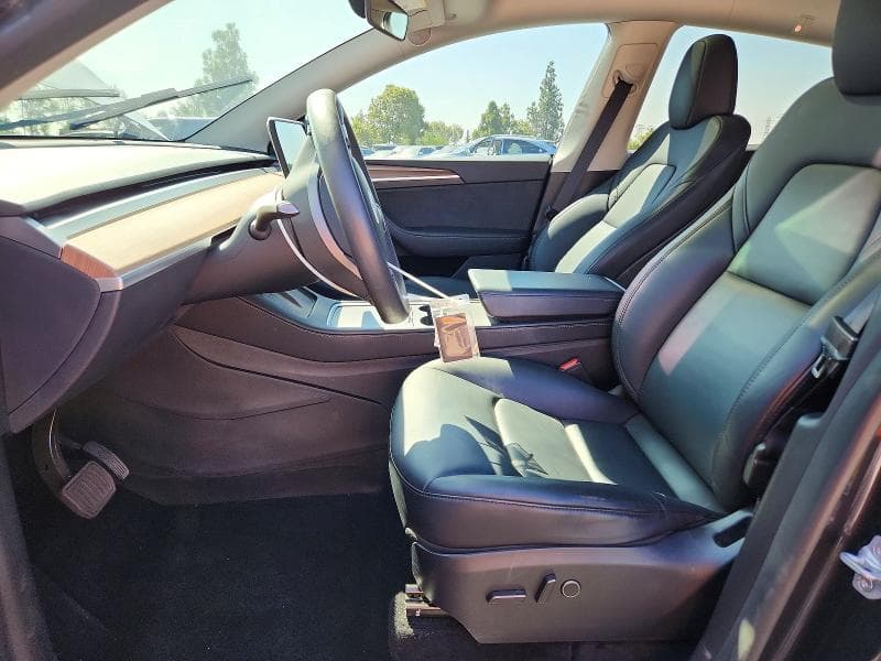 2025 TESLA MODEL Y 7