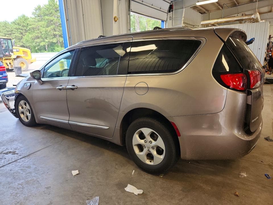 2018 CHRYSLER PACIFICA HYBRID TOURING L 2