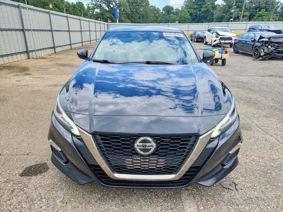 2022 NISSAN ALTIMA SR 5