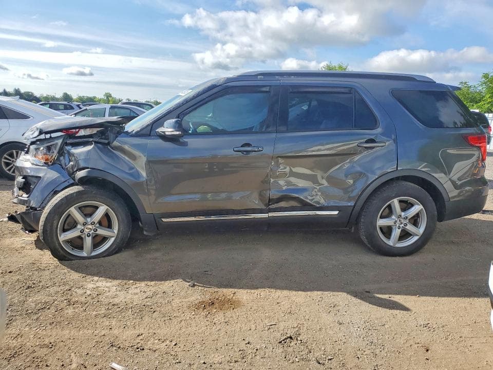 2017 FORD EXPLORER XLT - 1