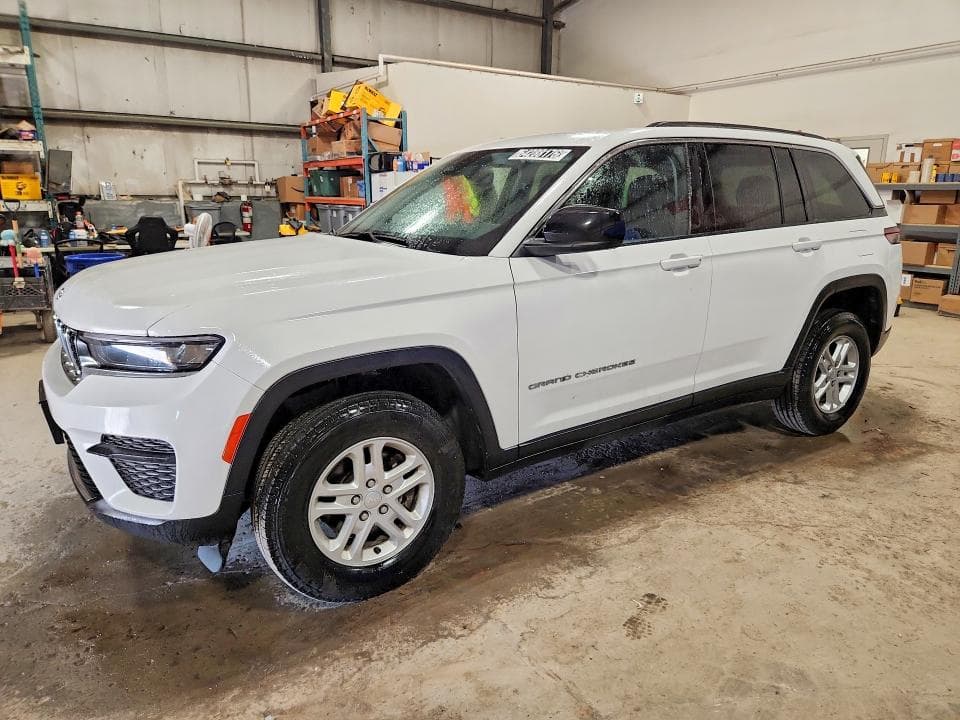 2023 JEEP GRAND CHEROKEE LAREDO - 1