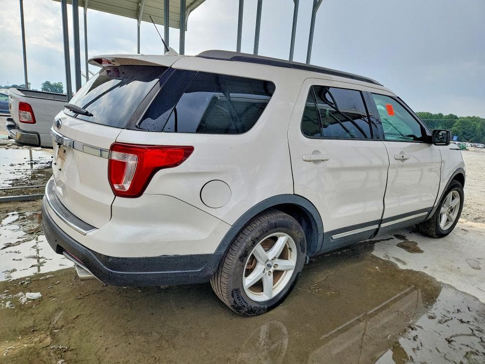 2018 FORD EXPLORER XLT 3