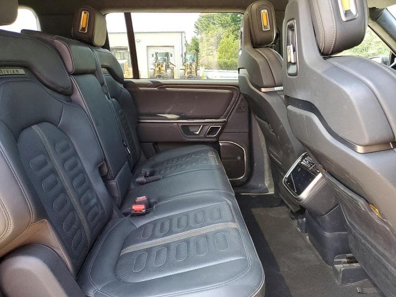 2023 RIVIAN R1S ADVENTURE 11