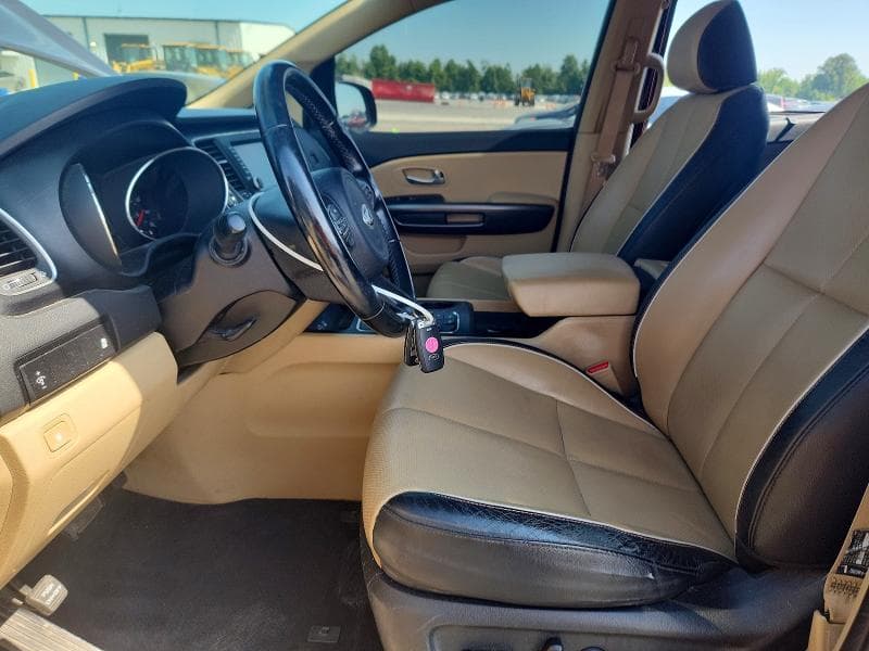 2017 KIA SEDONA LX 7