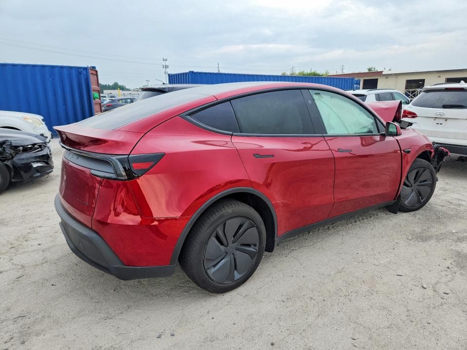 2026 TESLA MODEL Y 3