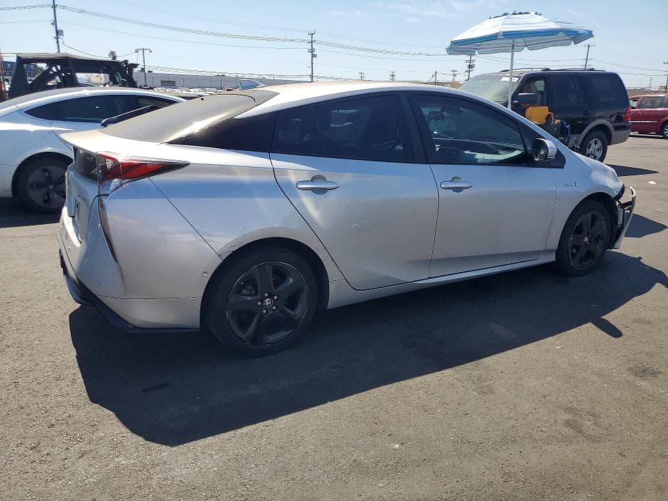 2017 TOYOTA PRIUS THREE TOURING 3