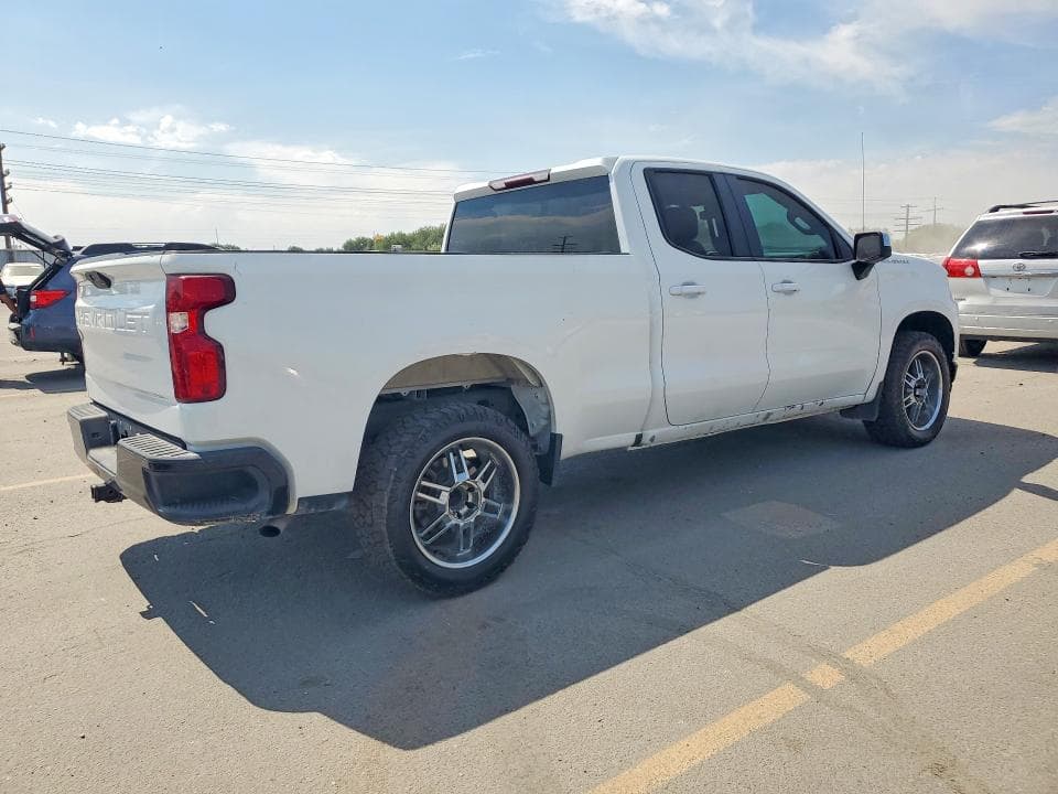 2020 CHEVROLET SILVERADO K1500 LT 3