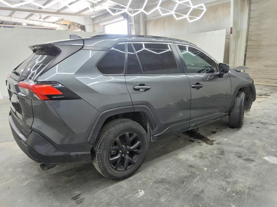 2021 TOYOTA RAV4 LE 3