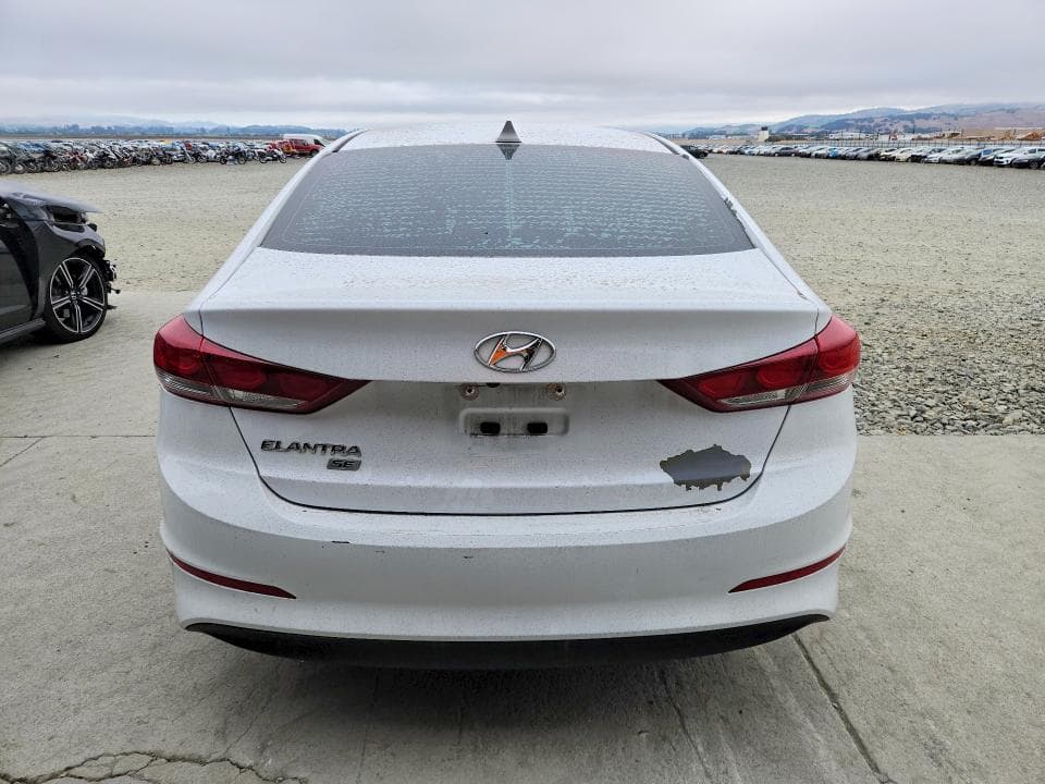 2018 HYUNDAI ELANTRA SE 6