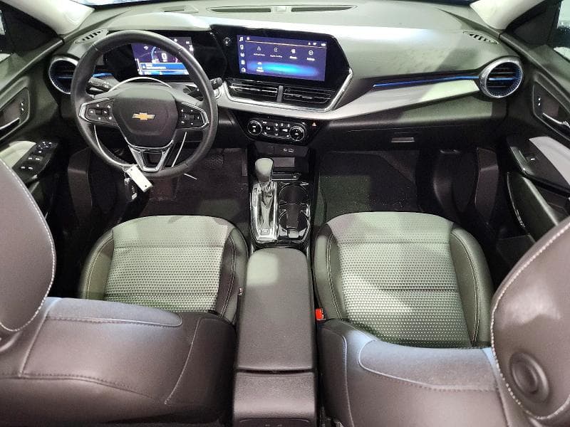 2025 CHEVROLET TRAX 1LT 8