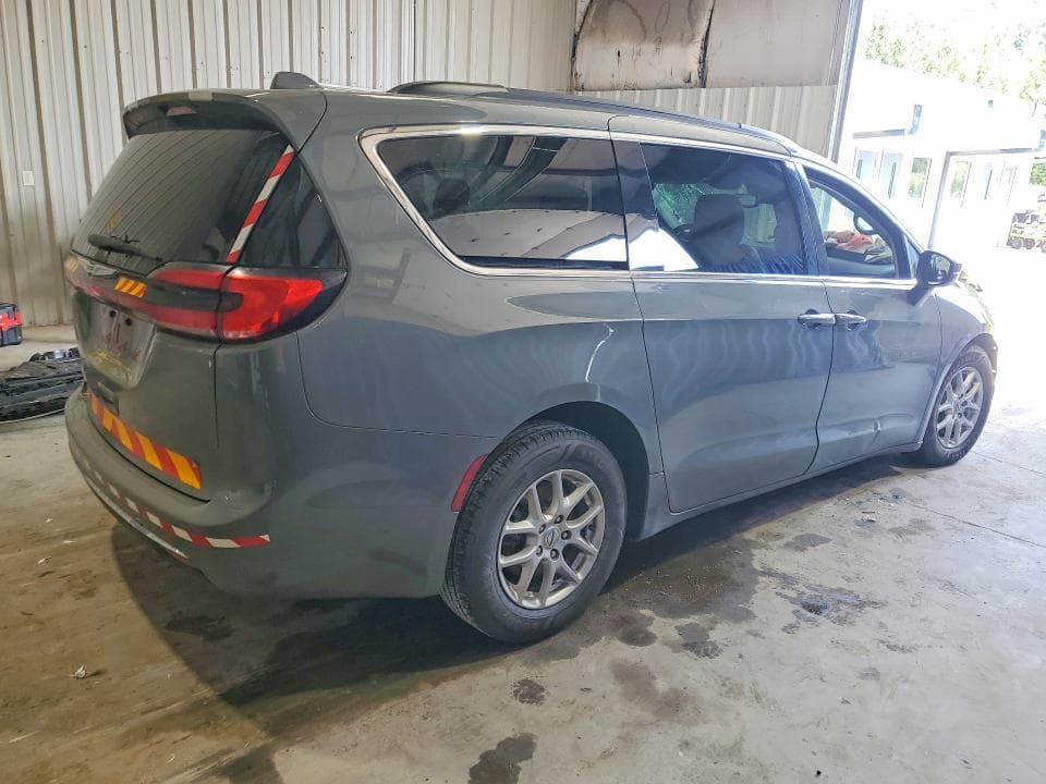 2022 CHRYSLER PACIFICA TOURING L 3