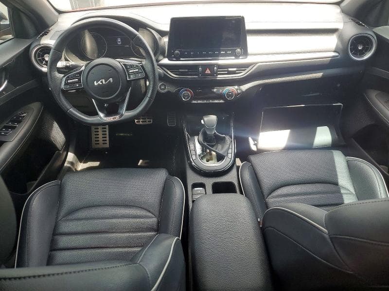 2023 KIA FORTE GT LINE 8