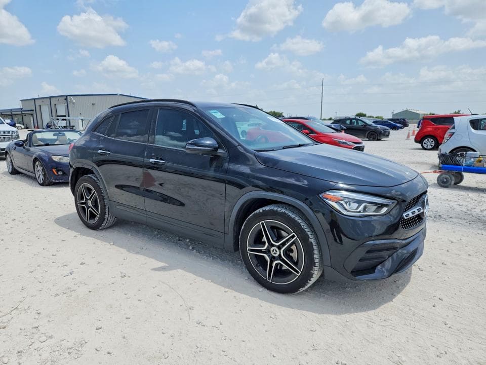 2023 MERCEDES-BENZ GLA 250 4MATIC 4