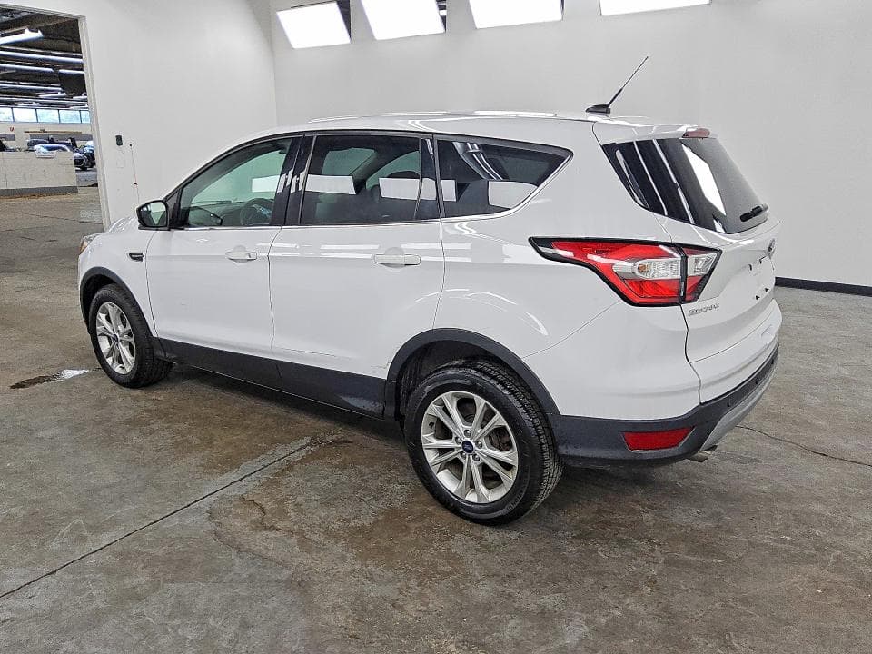 2017 FORD ESCAPE SE 2