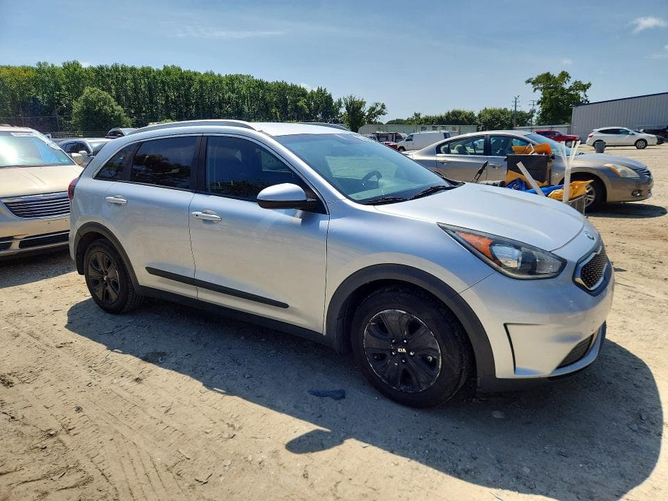 2018 KIA NIRO LX 4