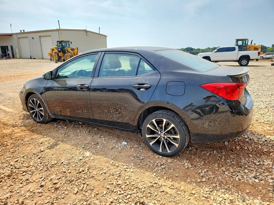 2017 TOYOTA COROLLA SE 2