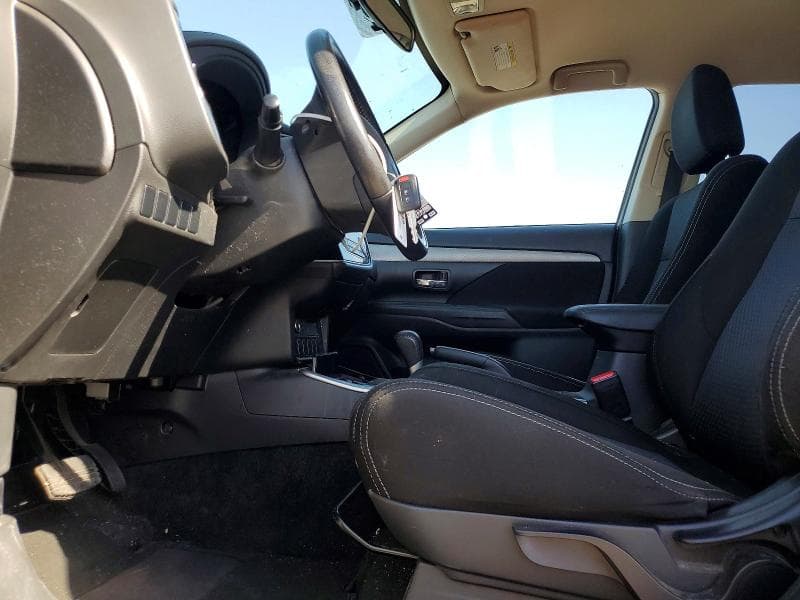 2017 MITSUBISHI OUTLANDER ES 7