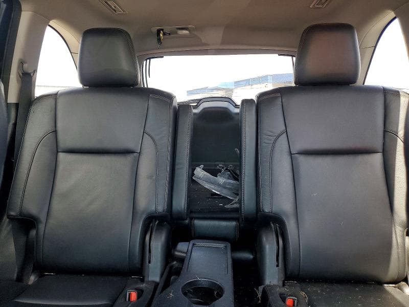 2017 TOYOTA HIGHLANDER XLE 10