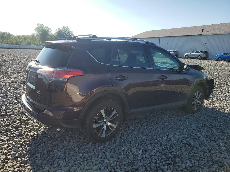 2018 TOYOTA RAV4 XLE 3