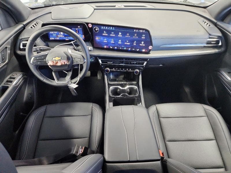 2026 CHEVROLET TRAVERSE 8