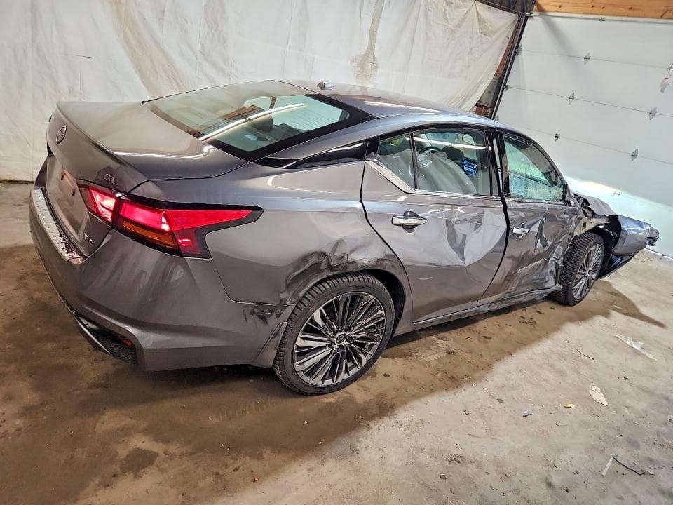 2023 NISSAN ALTIMA SL 3