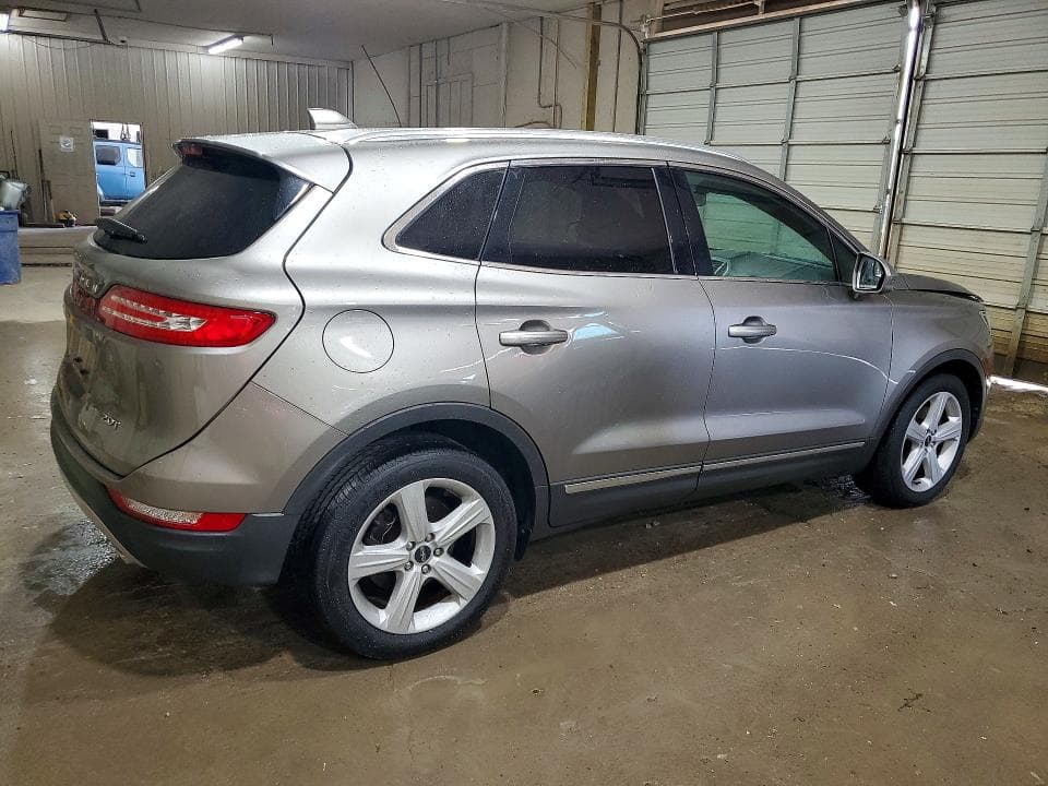 2017 LINCOLN MKC PREMIERE 3
