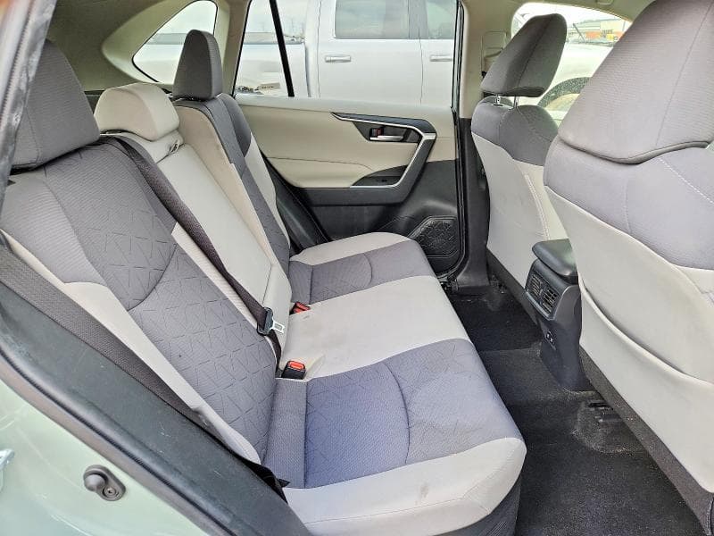 2020 TOYOTA RAV4 HYBRID XLE 11