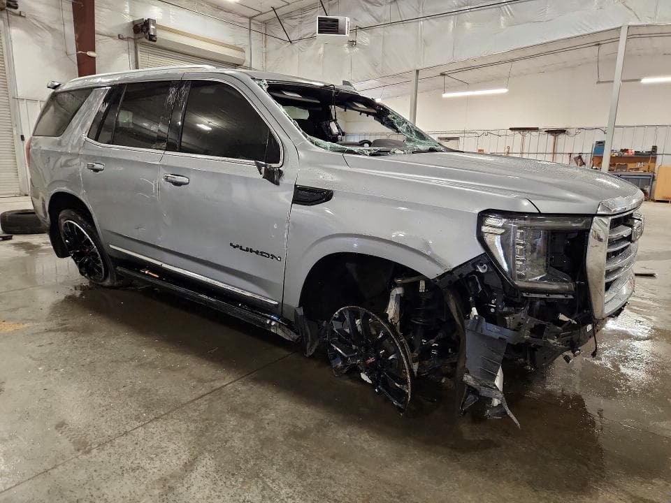 2023 GMC YUKON SLT 4