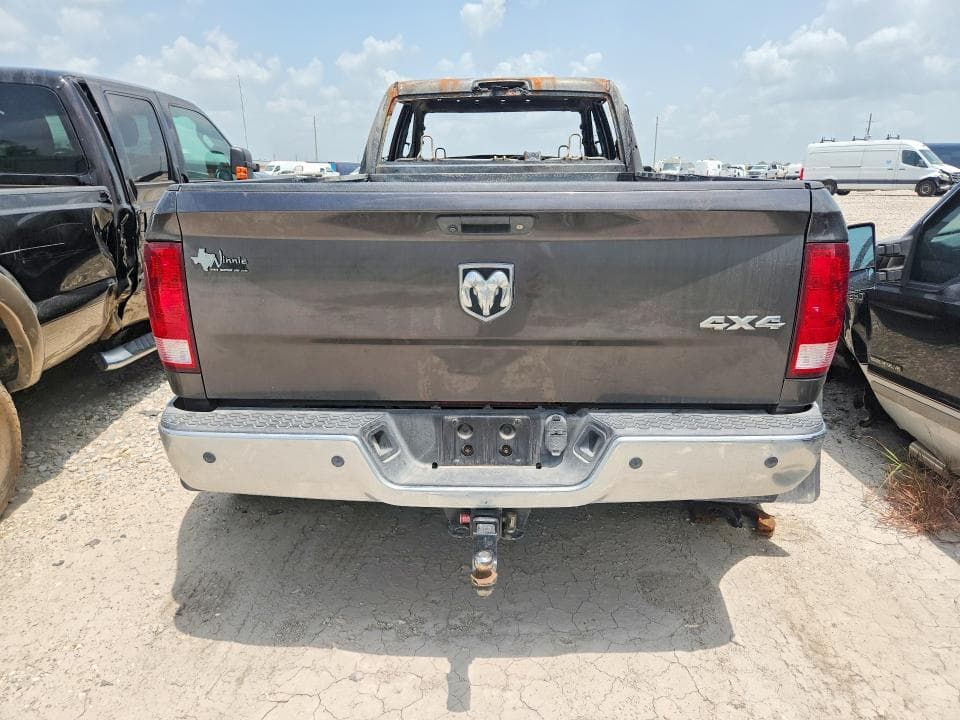 2017 RAM 3500 ST 6
