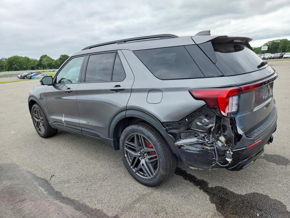 2026 FORD EXPLORER ST-LINE 2