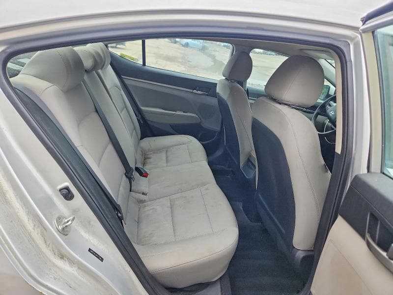 2017 HYUNDAI ELANTRA SE 10