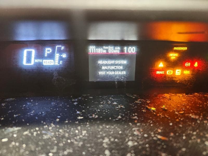 2017 TOYOTA PRIUS C ONE 9