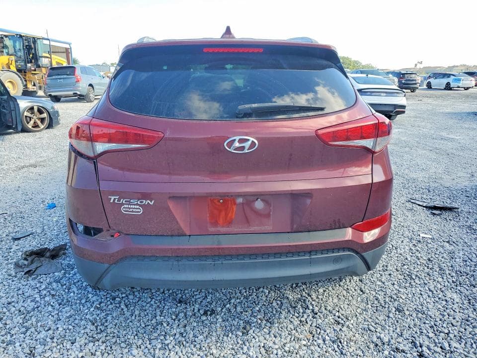 2017 HYUNDAI TUCSON SE PLUS 6
