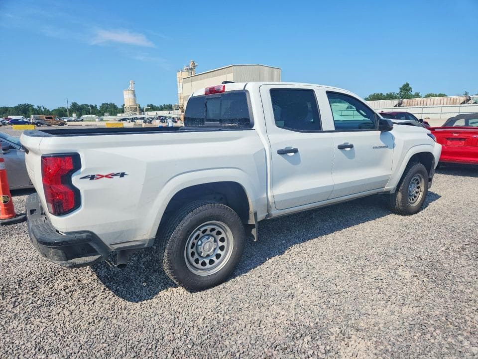 2023 CHEVROLET COLORADO 3