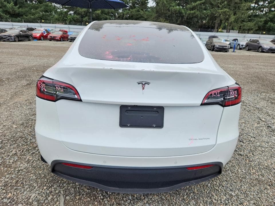 2022 TESLA MODEL Y 6