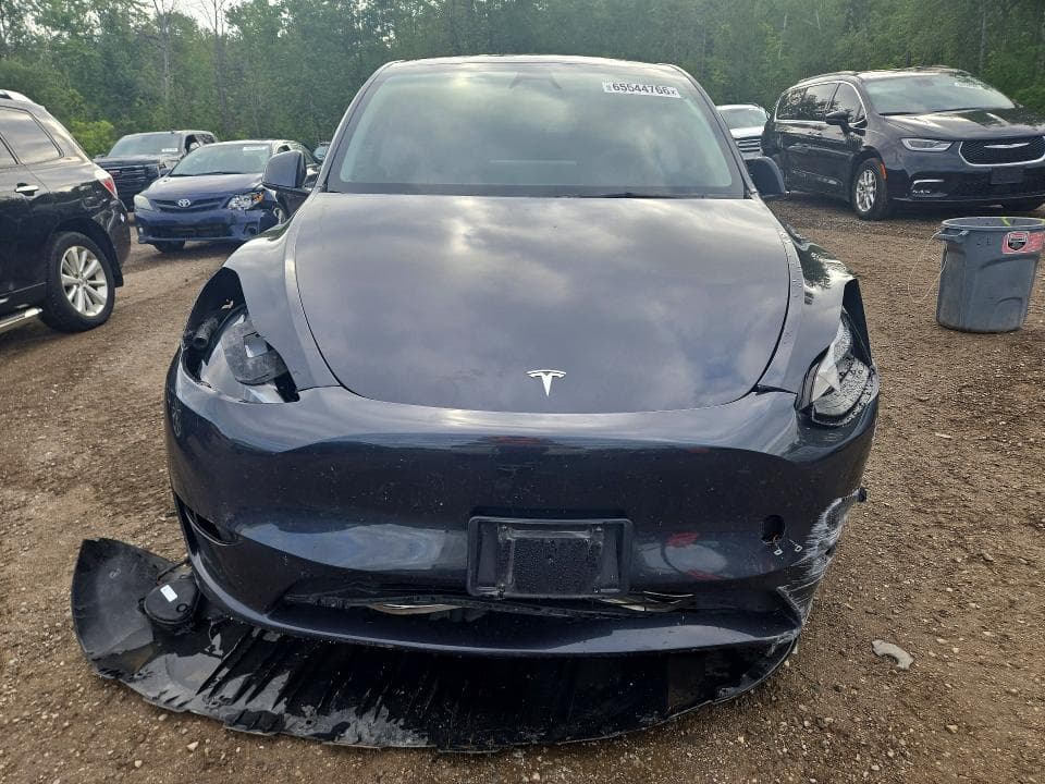 2024 TESLA MODEL Y 5
