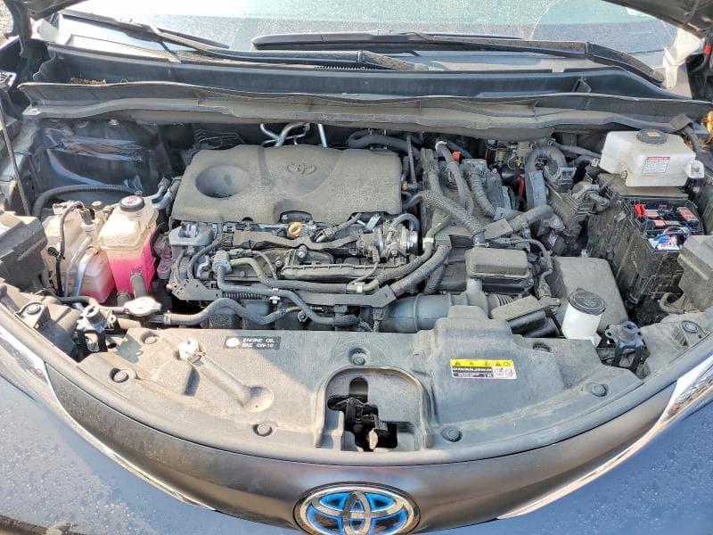 2022 TOYOTA SIENNA LE 12