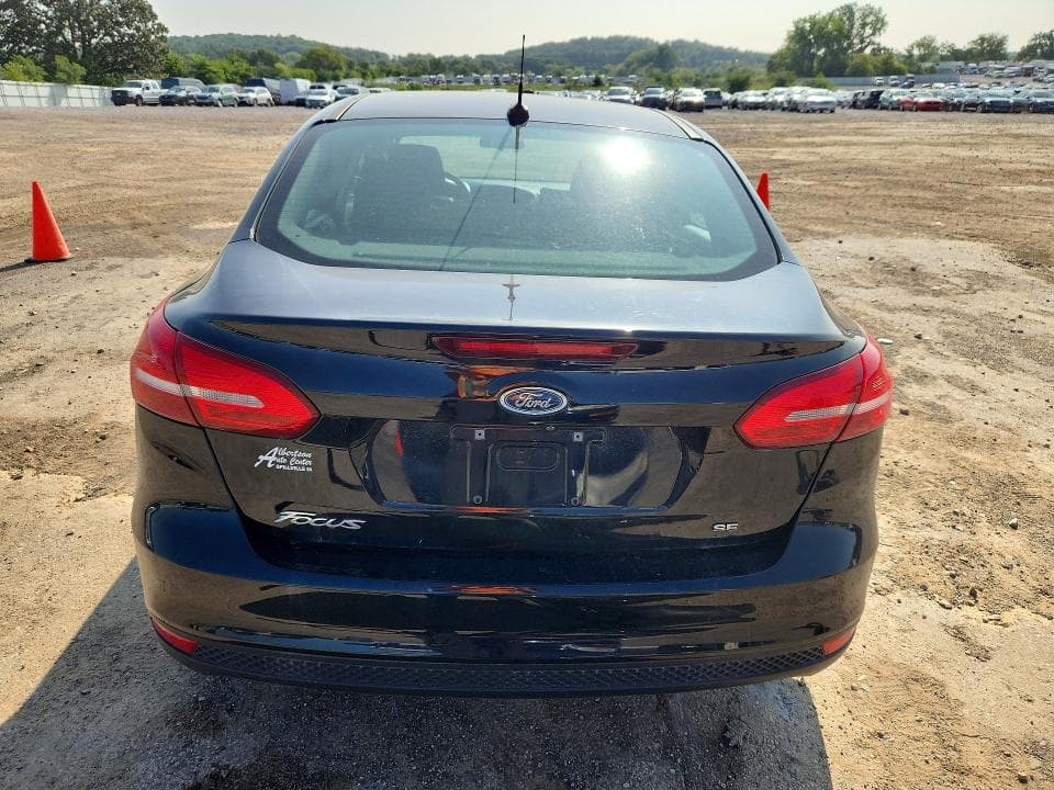 2017 FORD FOCUS SE 12