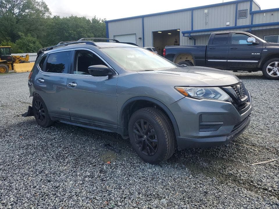 2018 NISSAN ROGUE SV 4
