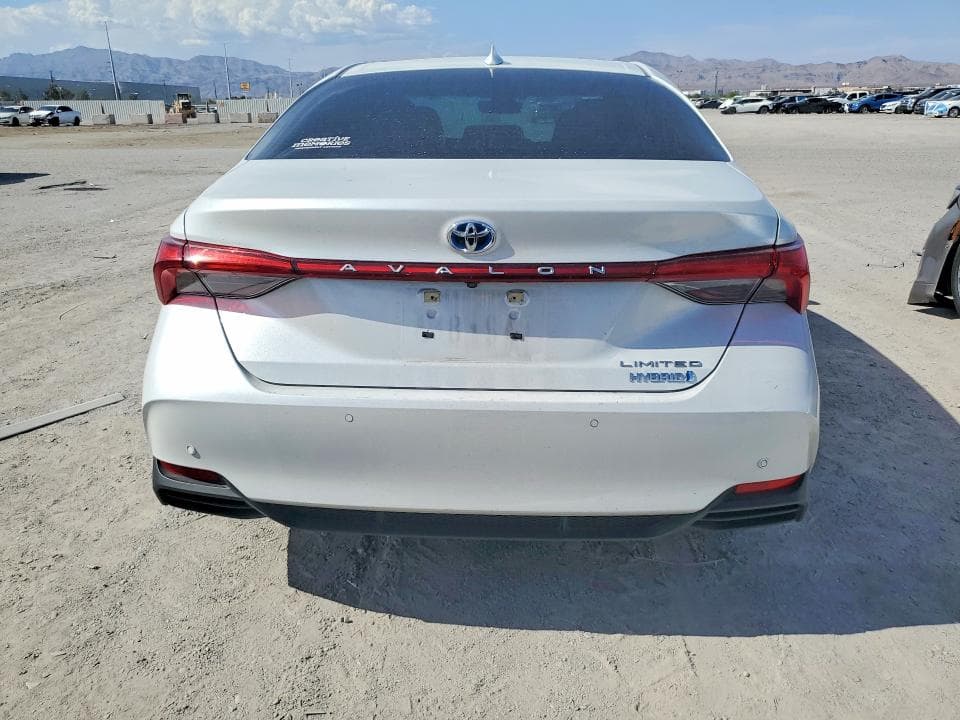 2020 TOYOTA AVALON LIMITED 6