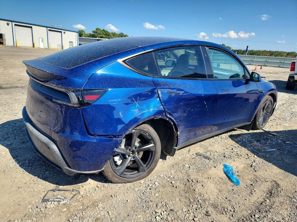 2026 TESLA MODEL Y 3