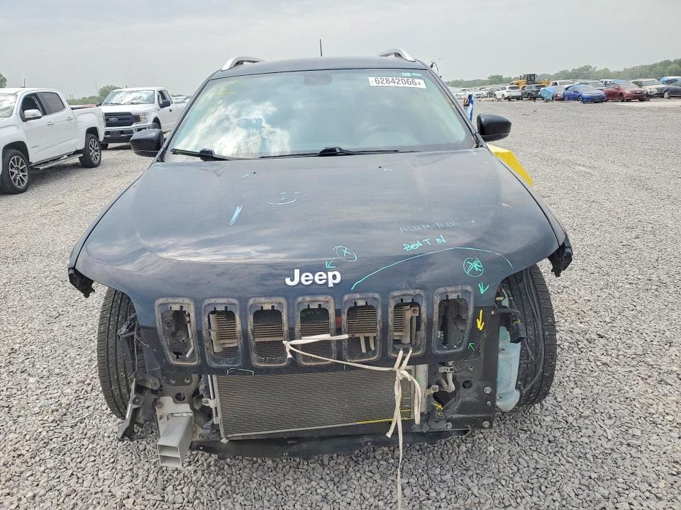 2019 JEEP CHEROKEE LIMITED 5