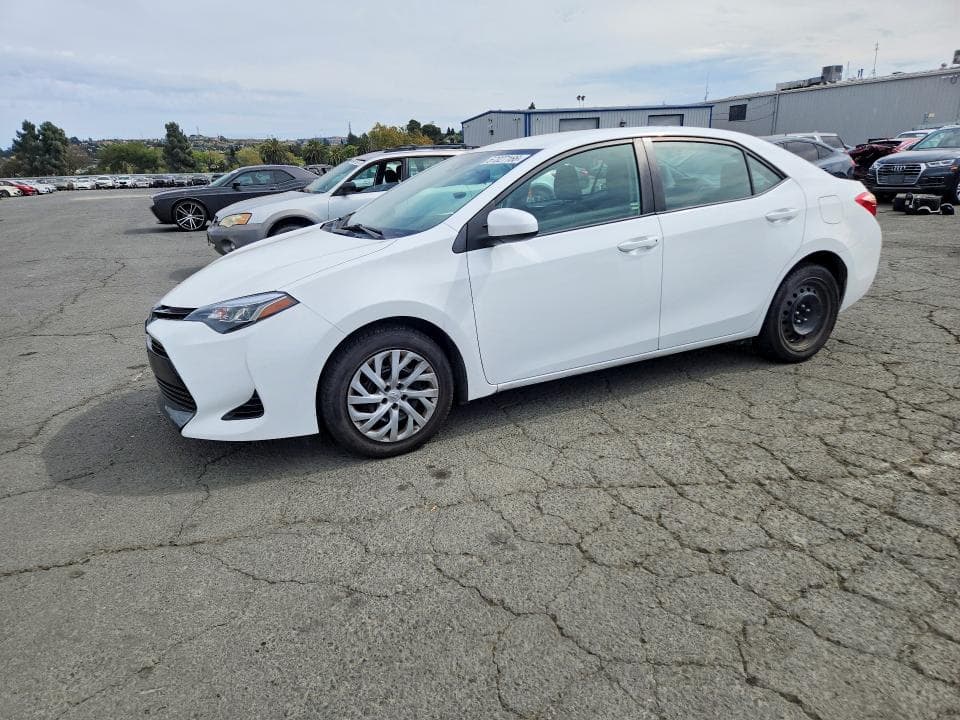 2018 TOYOTA COROLLA LE - 1