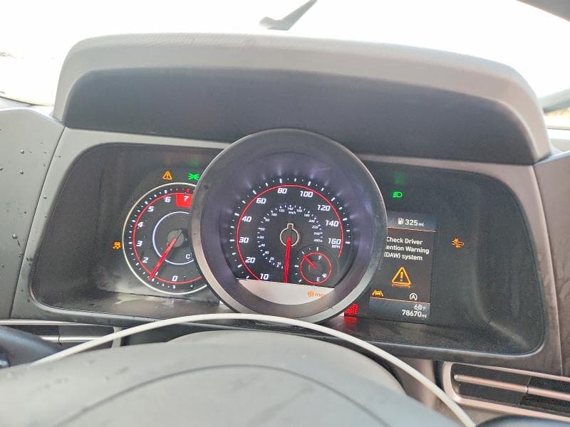 2021 HYUNDAI ELANTRA SE 9